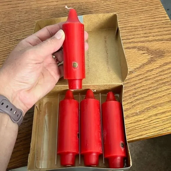 NIB 4 Vintage Colonial Candle-PartyLite 5” Unscented BellTop Christmas Red Taper - Picture 4 of 4